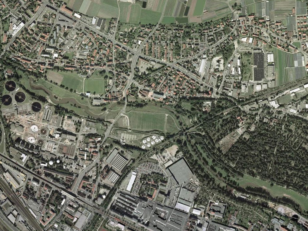 scheiss GPS, geht leider noch nicht... -  hiEr iSt SChniEgLiNG, DooS, MuGgeNhOf zu SehEn! Im NordeN Der PeGniTz Die BrEtteRGarTenStrA&szlig;e, Im S&uuml;Den DiE F&uuml;RtHer StrAssE!